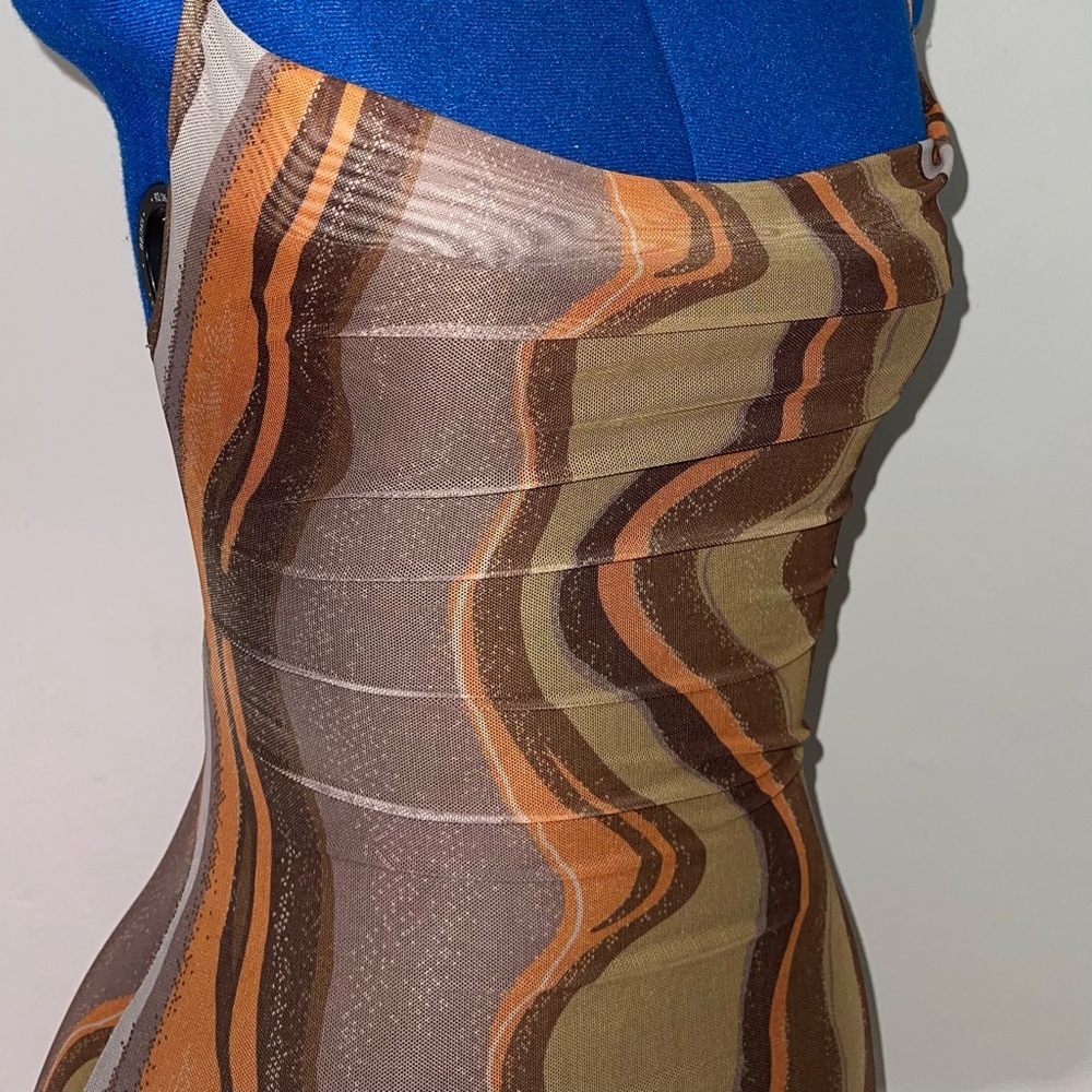 Windsor Mini Retro Swirl Pattern Brown Mini Dress